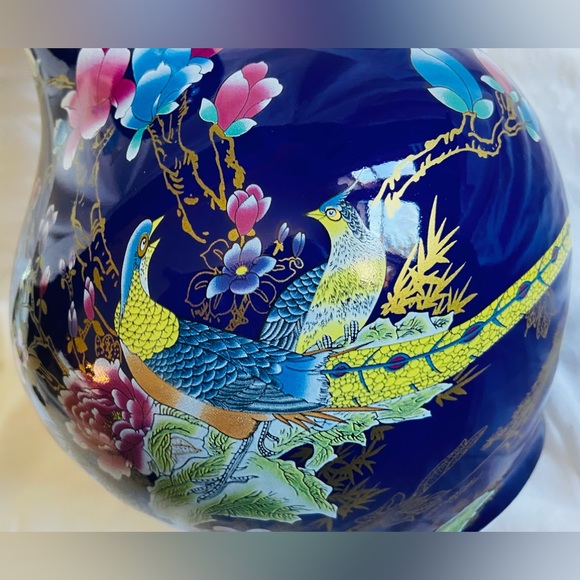 NWT Exotic Orient Style Vase Adorned w/Graceful Birds & Orchids- Pottery Picture - Picture 7 of 16